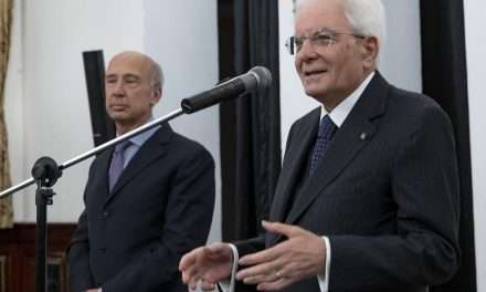 Mozambico: Mattarella visita il centro di Sant’Egidio e incontra la comunità italiana. Poi vola in Zambia