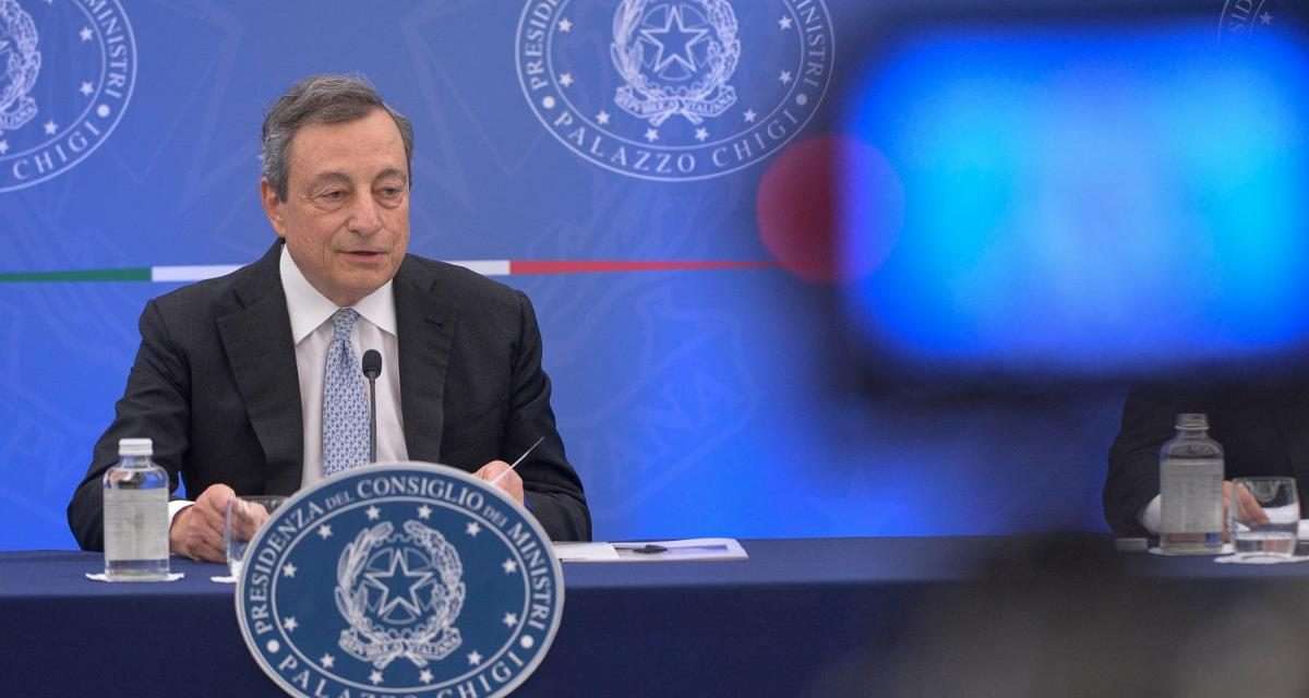 Ancora fibrillazioni, Draghi da Mattarella: “Se il governo non riesce  a lavorare non continua“.