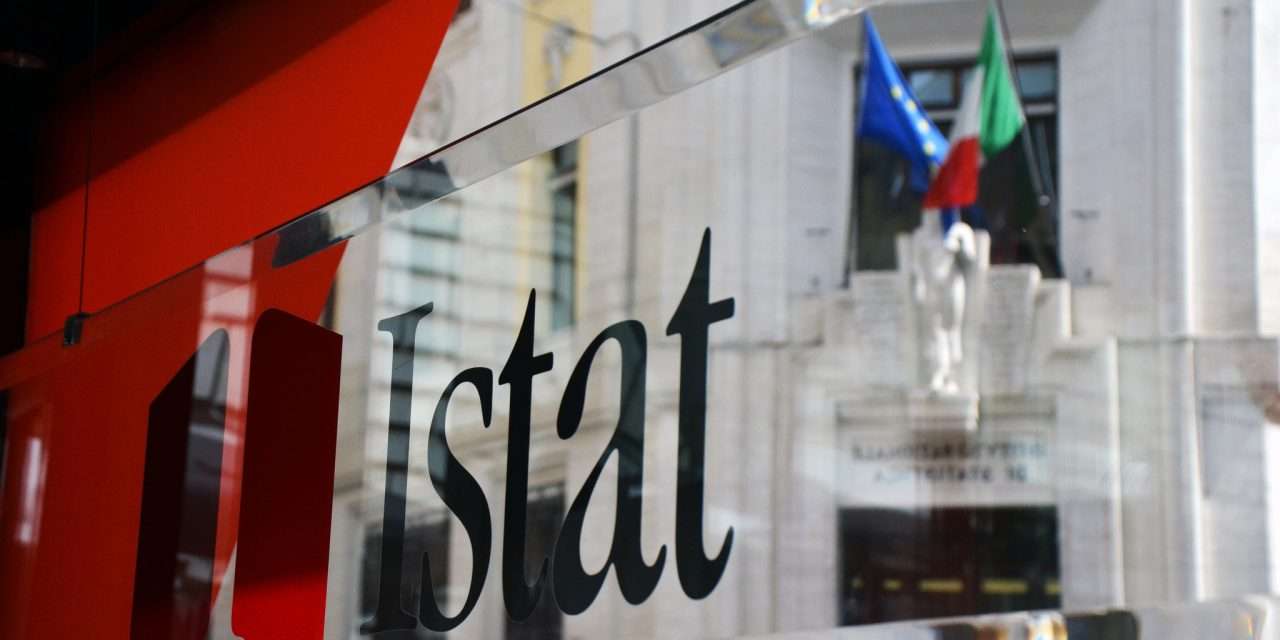 Istat, cala l’inflazione sia in Italia che in Ue. Panetta: “Uno sviluppo favorevole”