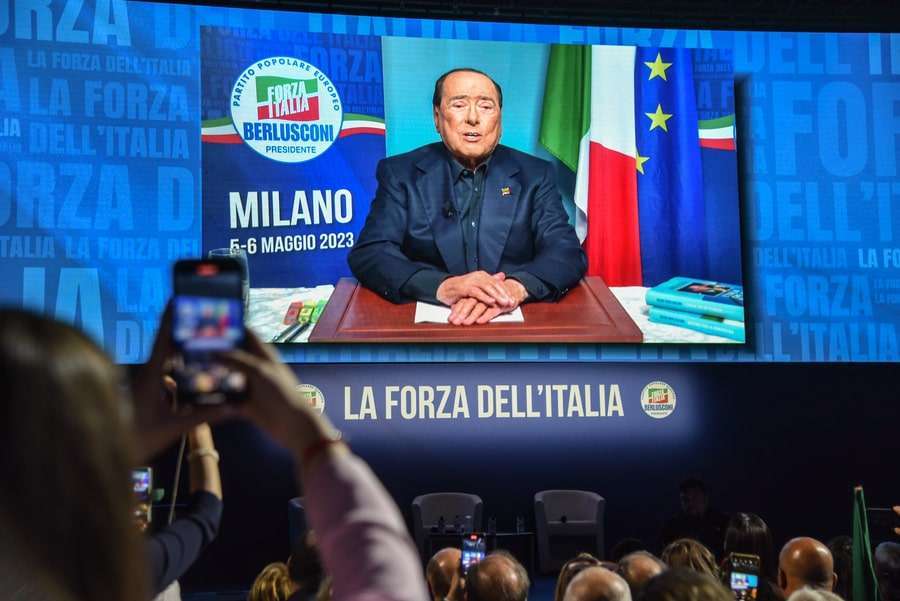 Videomessaggio di Berlusconi alla convention di FI: “Con voi con lo stesso entusiasmo e impegno”